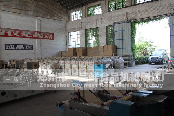 一品鮮燴面機(jī)車間