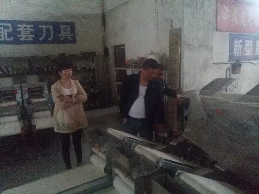 詢問(wèn)刀具規(guī)格和當(dāng)?shù)氐膮^(qū)別