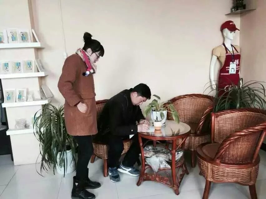 ������ֿ͑��ϰ�ʹ��һƷ�r�๦�ܳ���C���湤�ˎ���